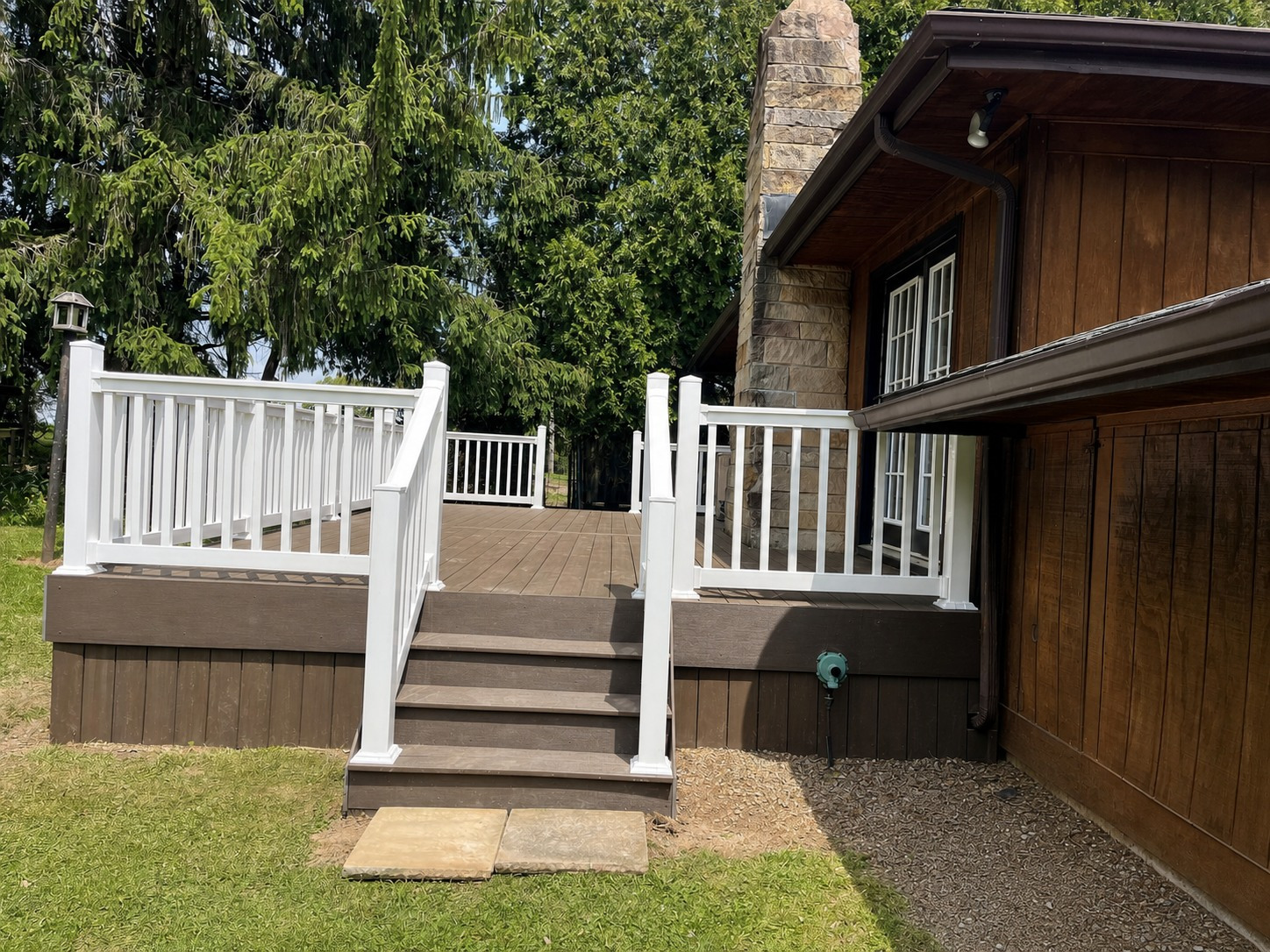 Low-Maintenance Composite Deck, completed project photo 1
