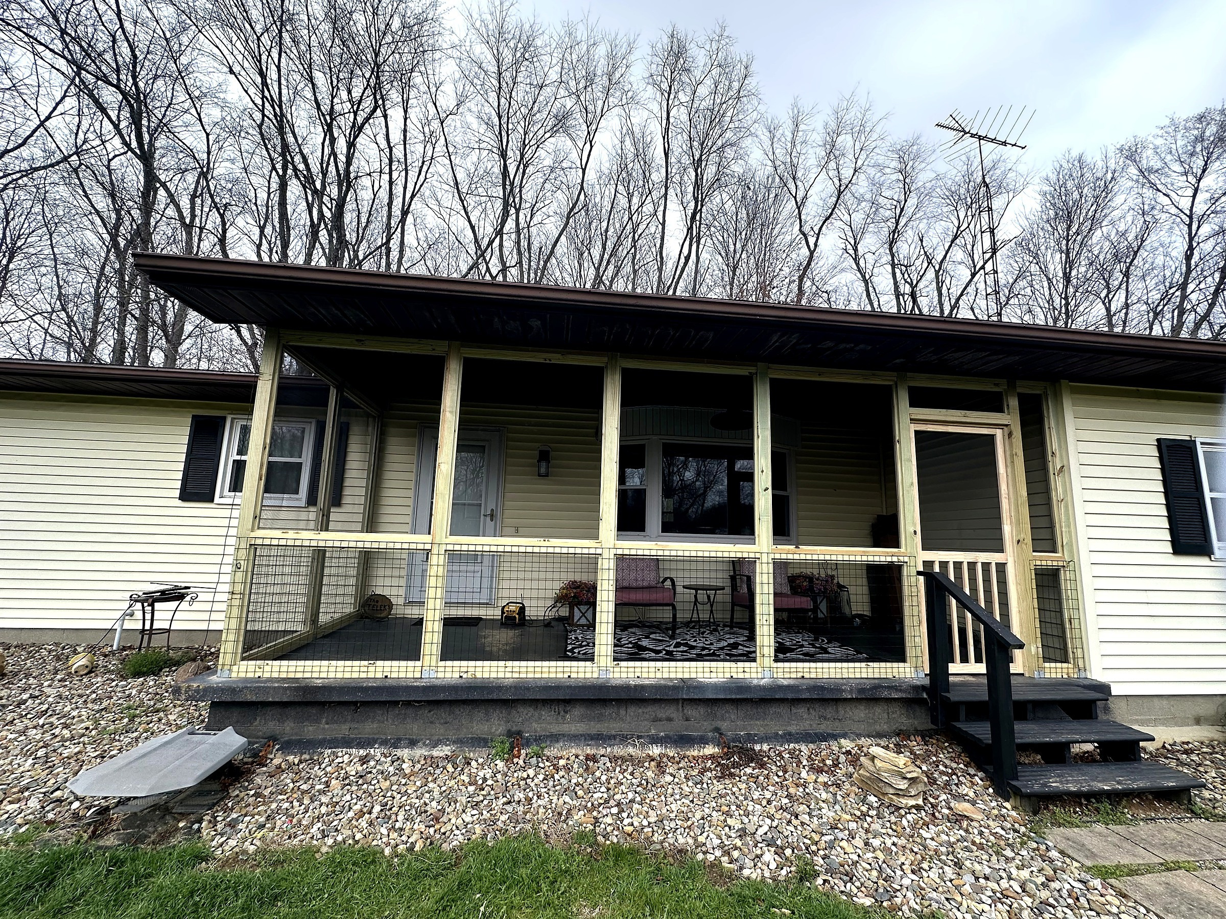 Full-Width Screened Porch, completed project photo 1