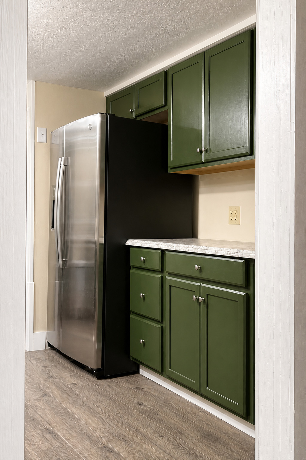 Modern Kitchen Refresh, completed project photo 3