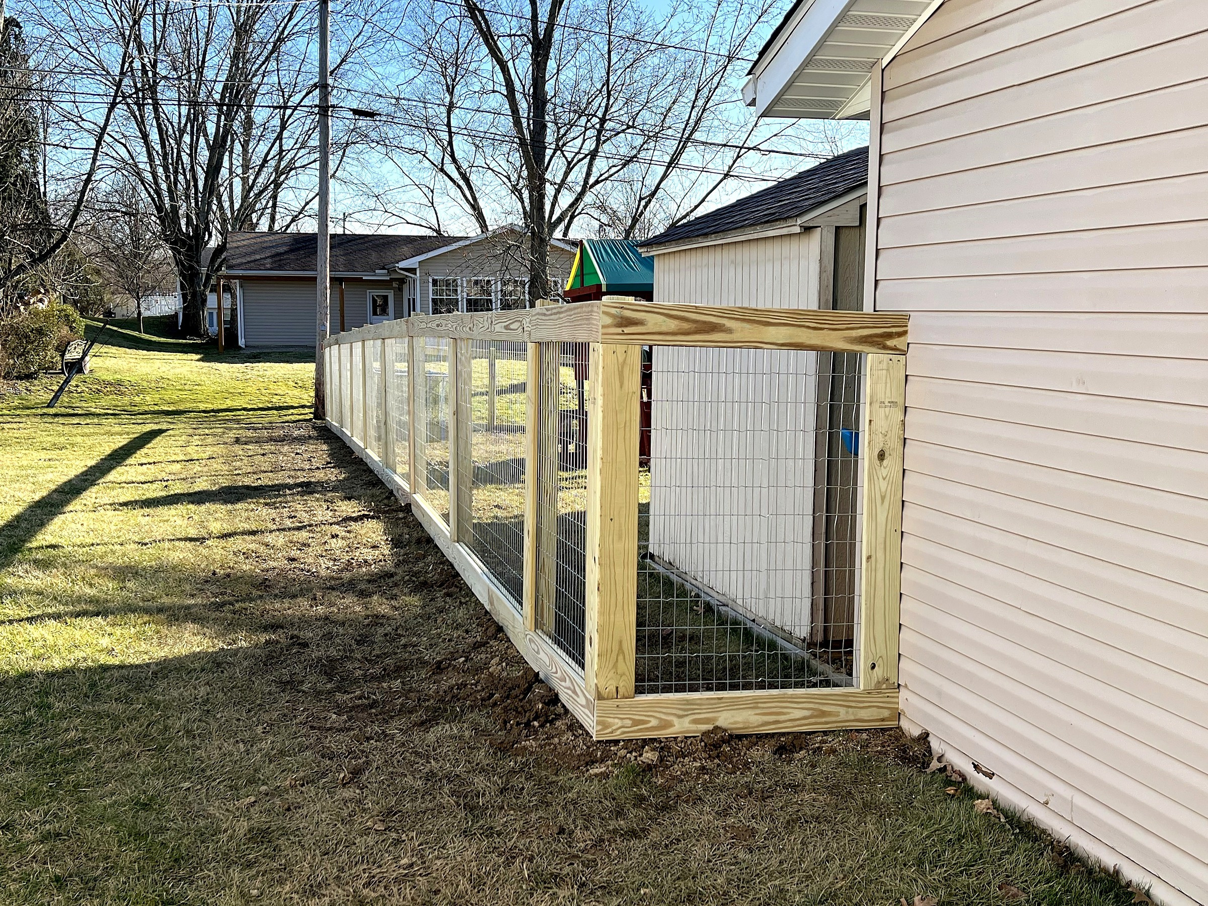 Wire-Panel Pet Fence, completed project photo 1